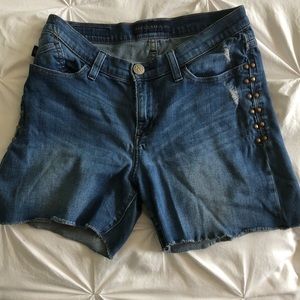 Rock & Republic women’s jean shorts size 8.